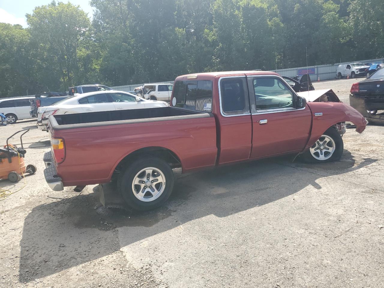 2003 Mazda B2300 Cab Plus red null gas 4F4YR16D03TM00014 photo #4