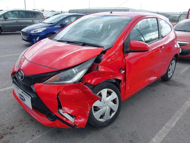 TOYOTA AYGO X-PLA 2015