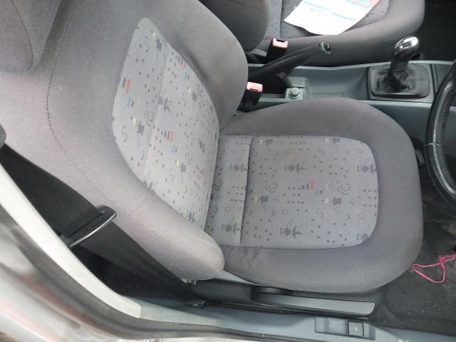 2002 SKODA FABIA SILV