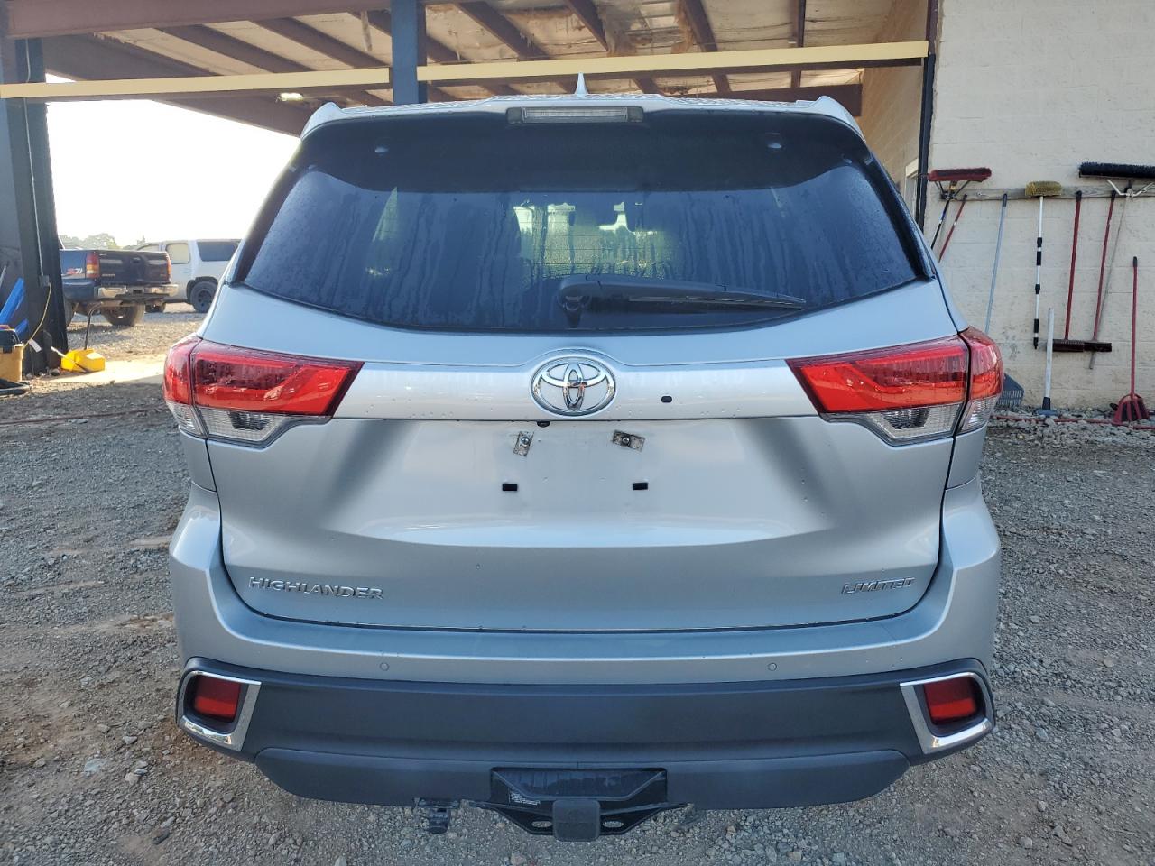 2018 Toyota Highlander Limited VIN: 5TDYZRFH1JS276860 Lot: 64787875