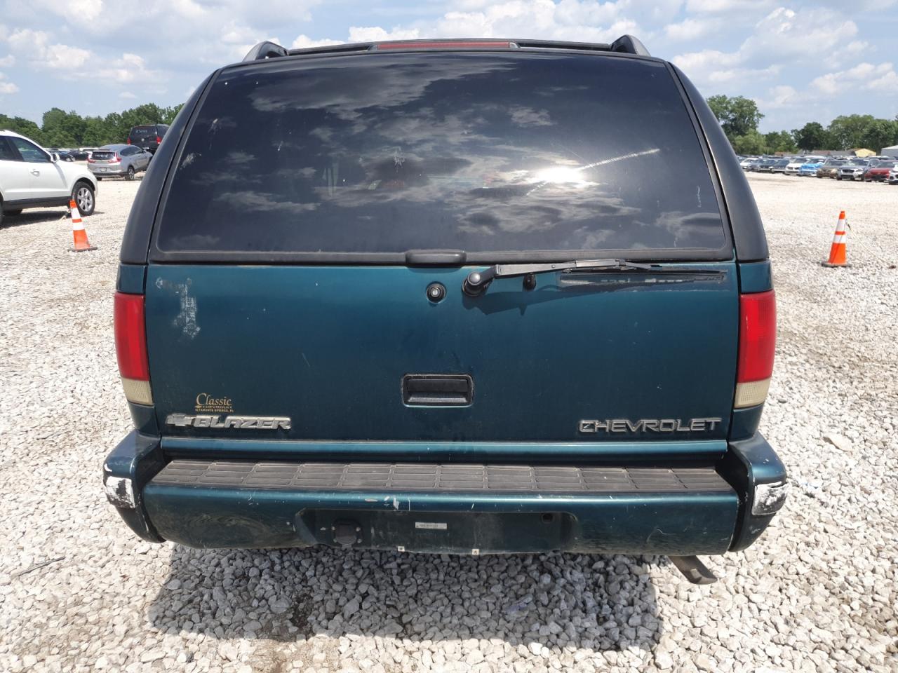 1997 Chevrolet Blazer VIN: 1GNCS13W9V2235805 Lot: 62324475