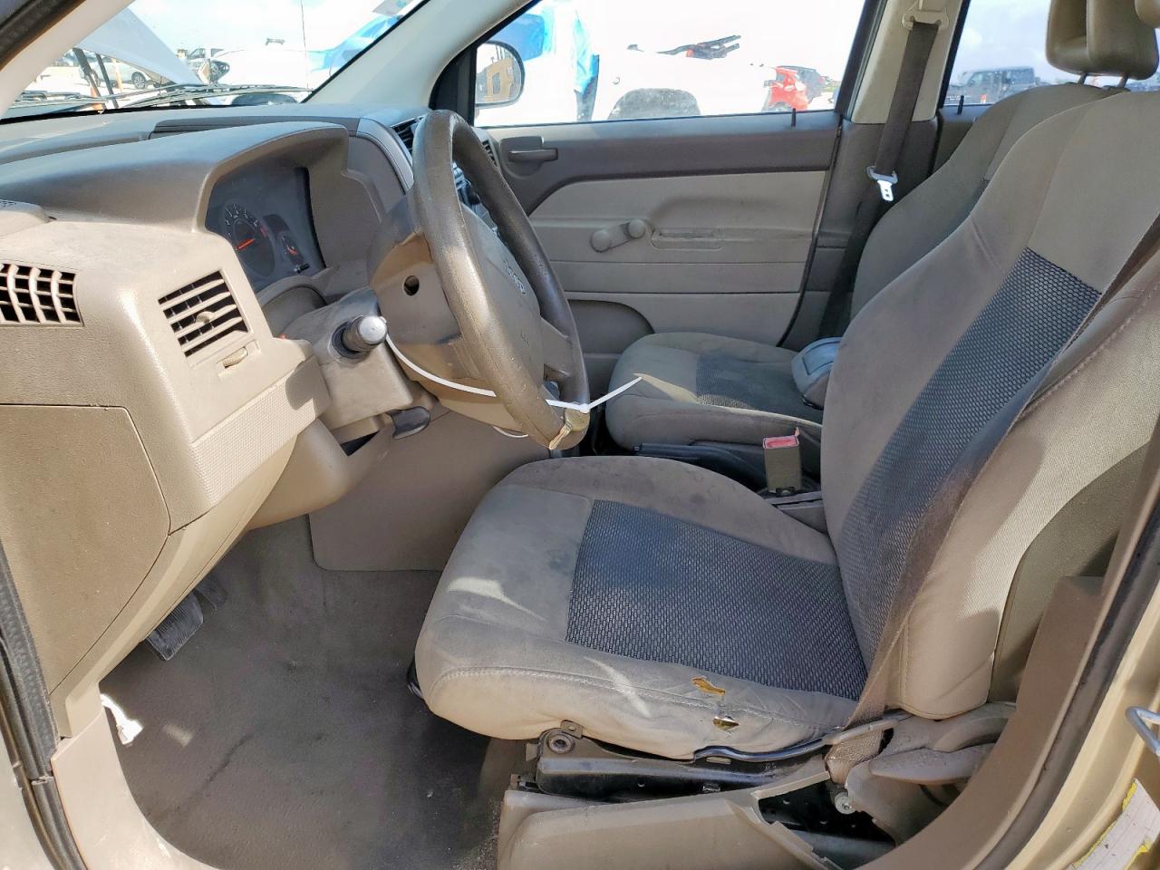 2007 Jeep Compass VIN: 1J8FT47W67D196394 Lot: 63384155