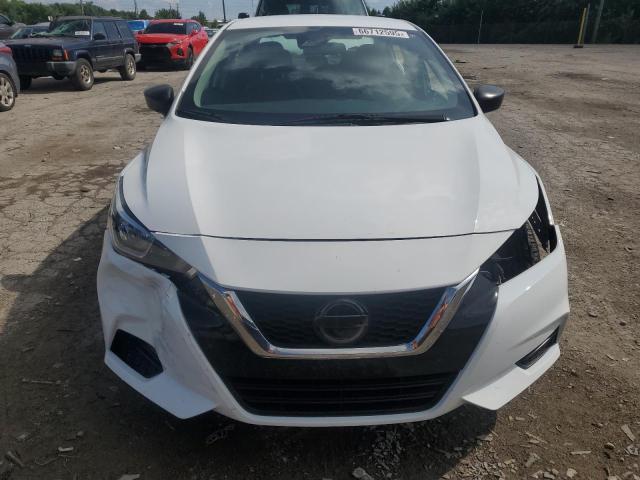  NISSAN VERSA 2020 Белы