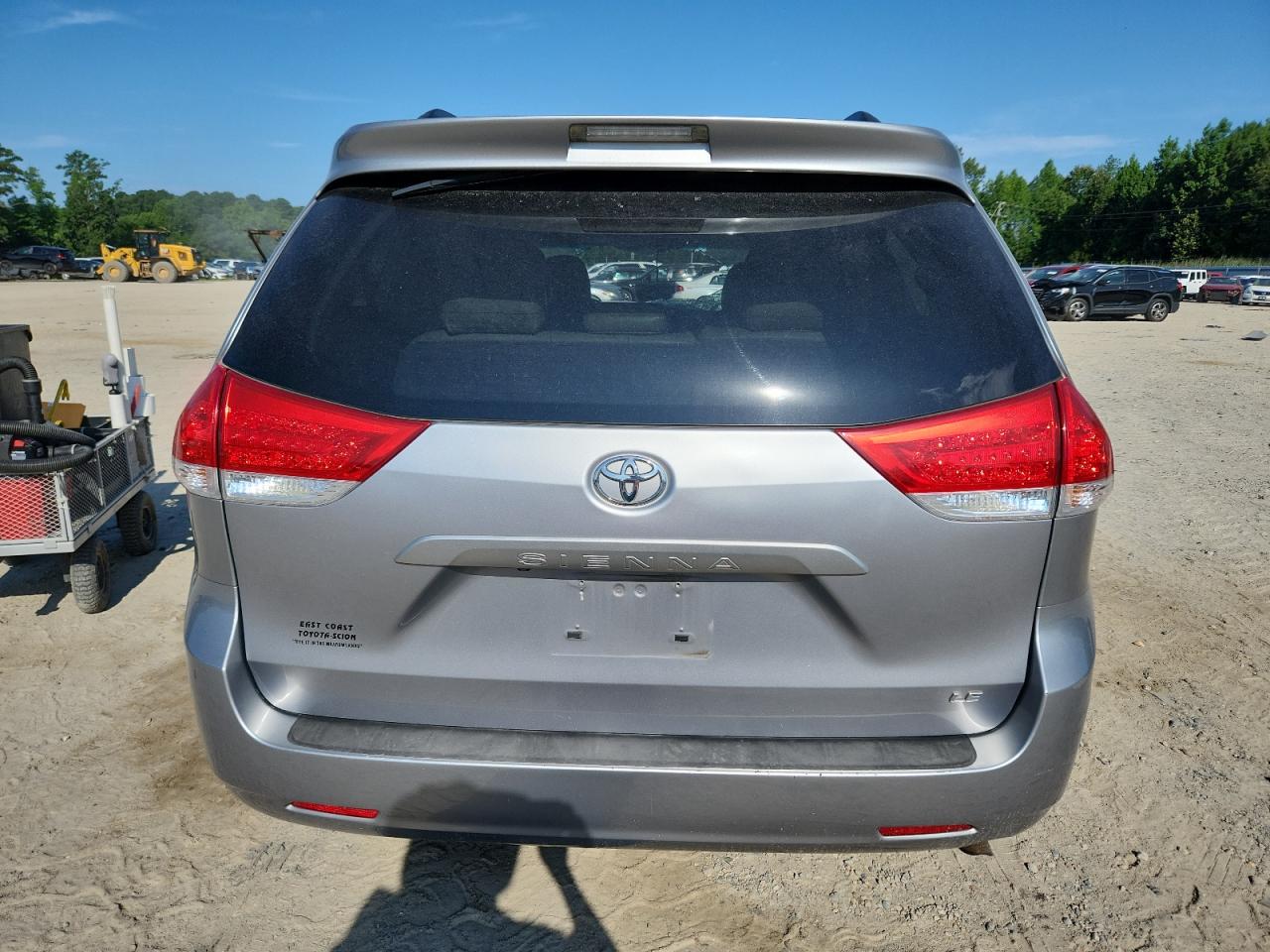 2011 Toyota Sienna Le VIN: 5TDKK3DC8BS011725 Lot: 64769995