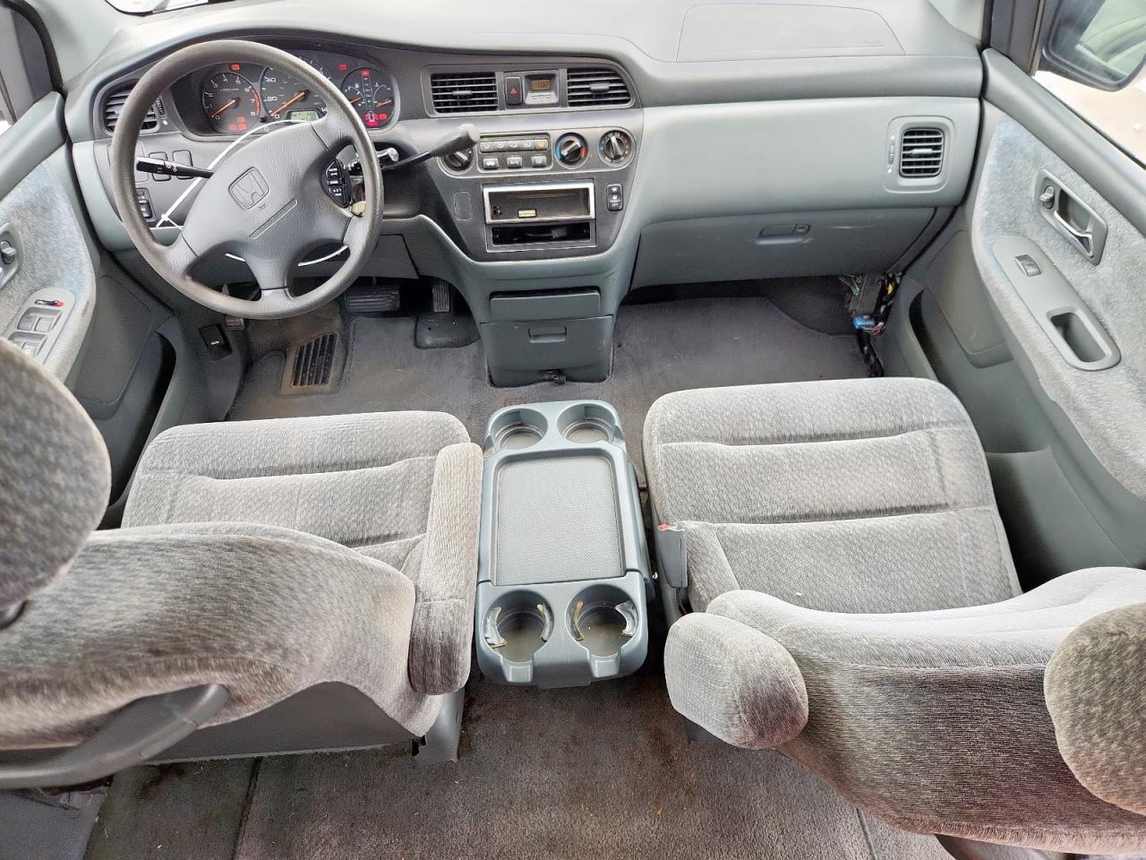 2001 Honda Odyssey Lx VIN: 2HKRL185X1H563131 Lot: 63166495