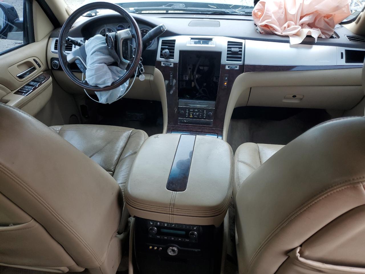 2011 Cadillac Escalade Luxury VIN: 1GYS4BEF6BR228776 Lot: 64171655