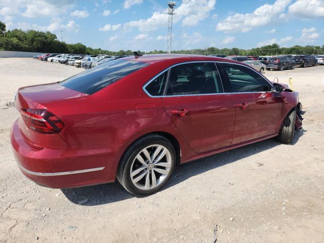  VOLKSWAGEN PASSAT 2018 Красный