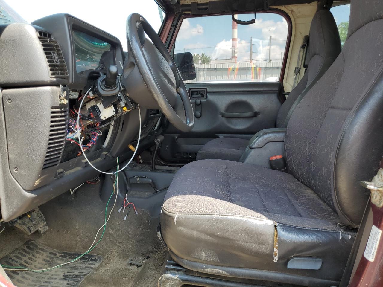 2002 Jeep Wrangler / Tj X VIN: 1J4FA39SX2P732881 Lot: 64451185