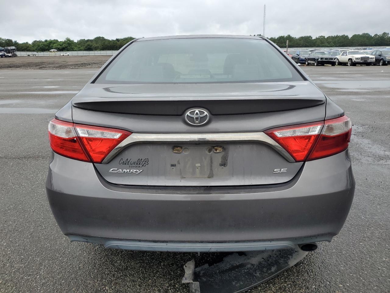 2015 Toyota Camry Le VIN: 4T1BF1FK2FU088049 Lot: 64868025