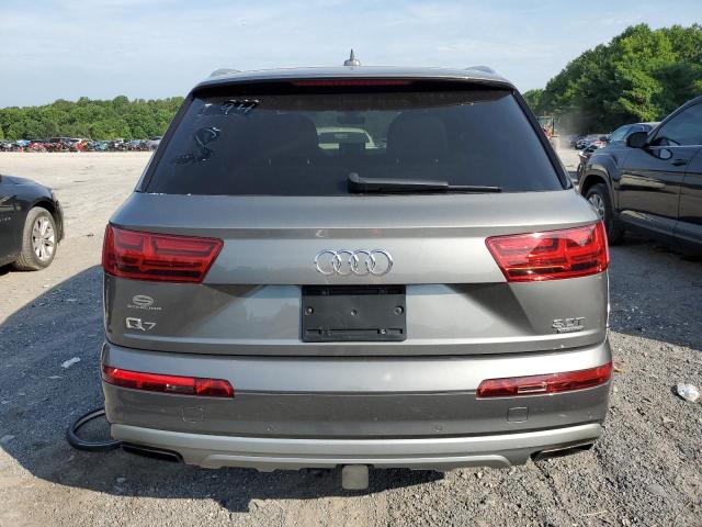 Паркетники AUDI Q7 2017 Серый