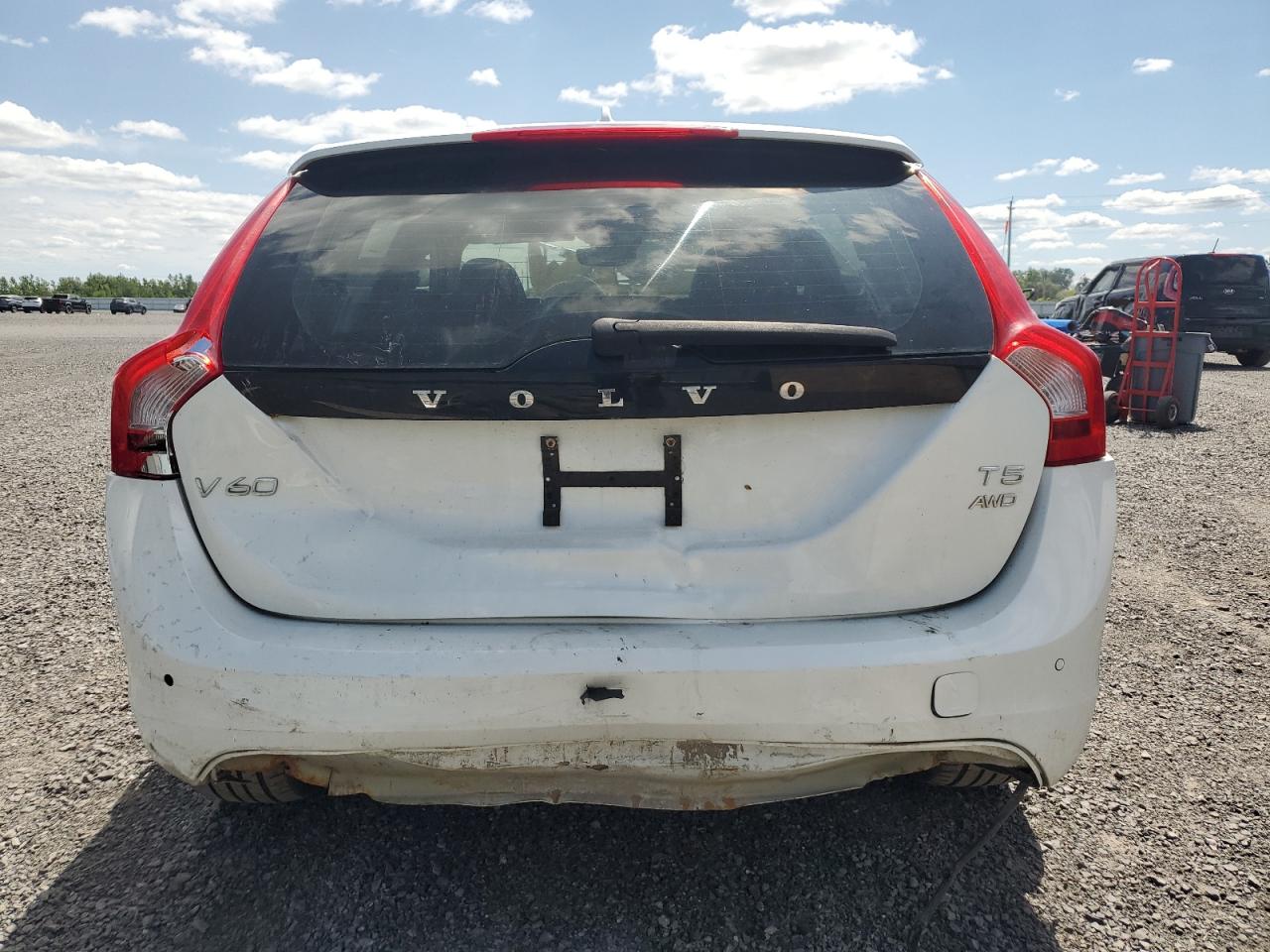 yv1612sk9f1267801 YV1612SK9F1267801 2015 Volvo V60 Premier