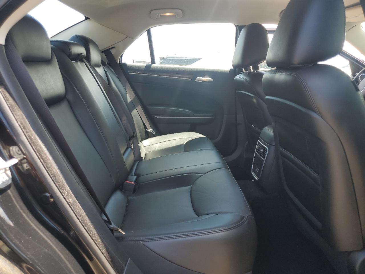 2021 Chrysler 300 Touring VIN: 2C3CCAAG0MH604157 Lot: 64726725