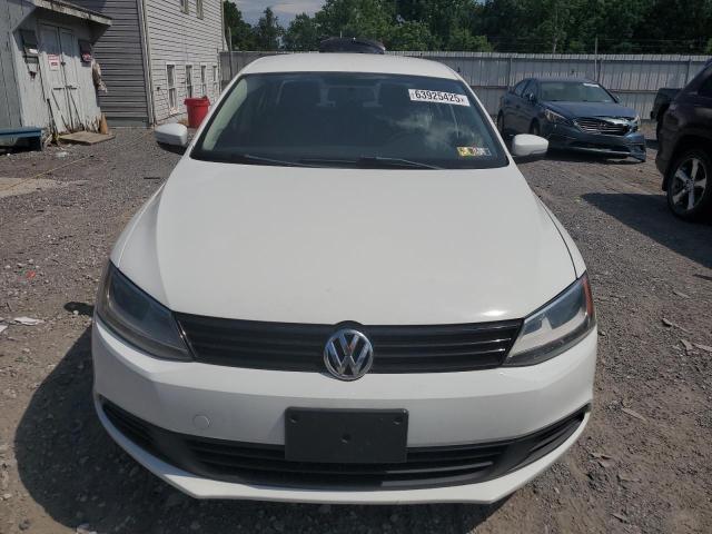  VOLKSWAGEN JETTA 2014 Белы