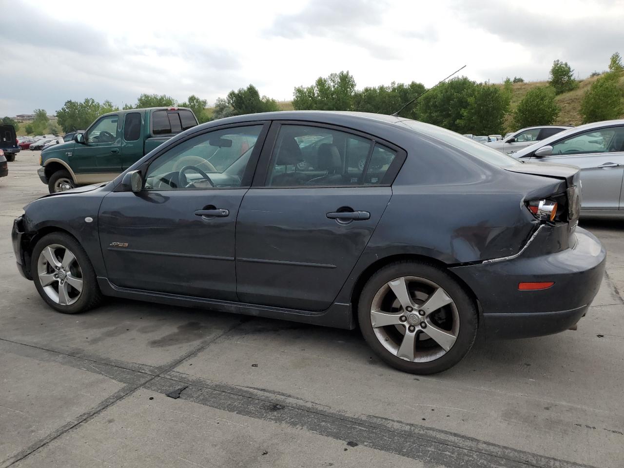 2005 Mazda 3 S VIN: JM1BK323051268043 Lot: 65280165