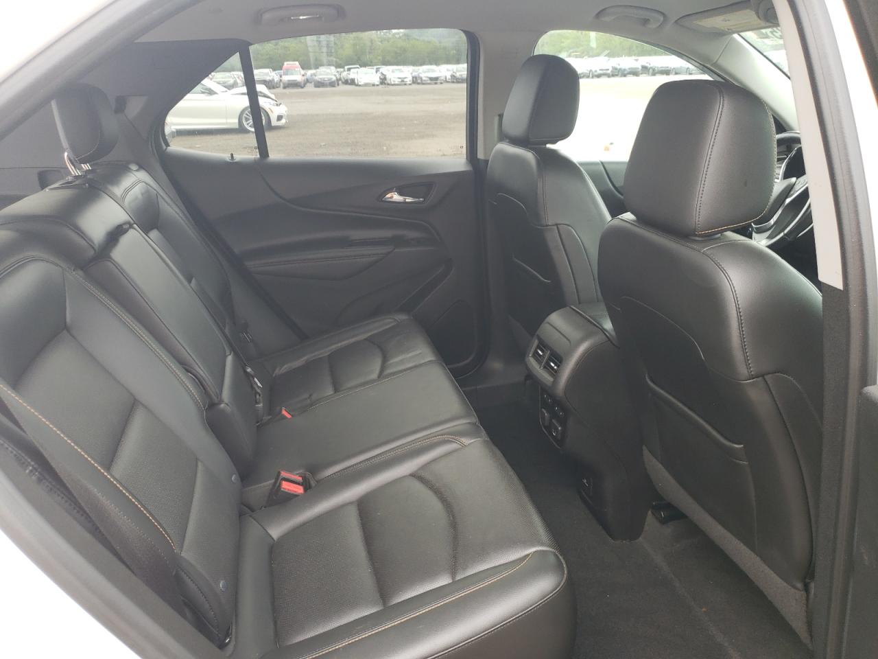 2018 Chevrolet Equinox Premier VIN: 2GNAXVEV6J6306010 Lot: 64092035