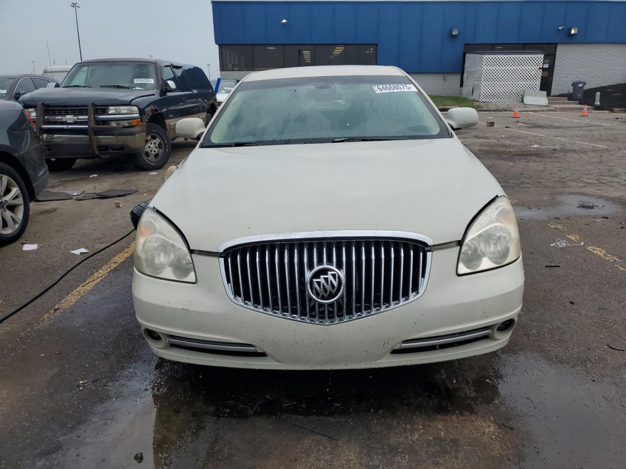 1G4HC5EM3BU103844 BUICK LUCERNE 2011 CREAM Photo 5