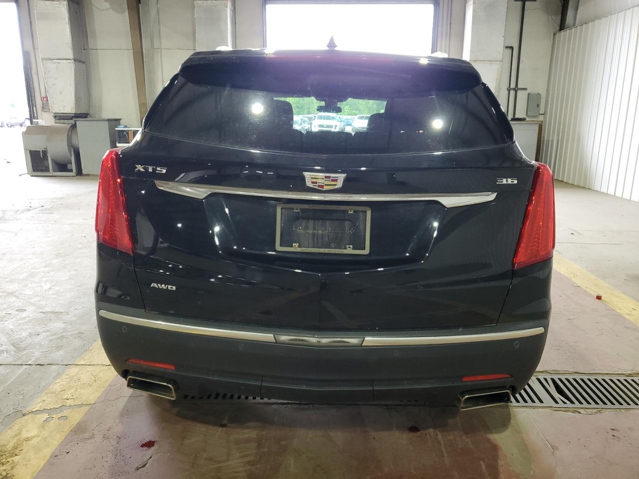 2017 Cadillac Xt5 Luxury VIN: 1GYKNDRS8HZ285392 Lot: 63987665