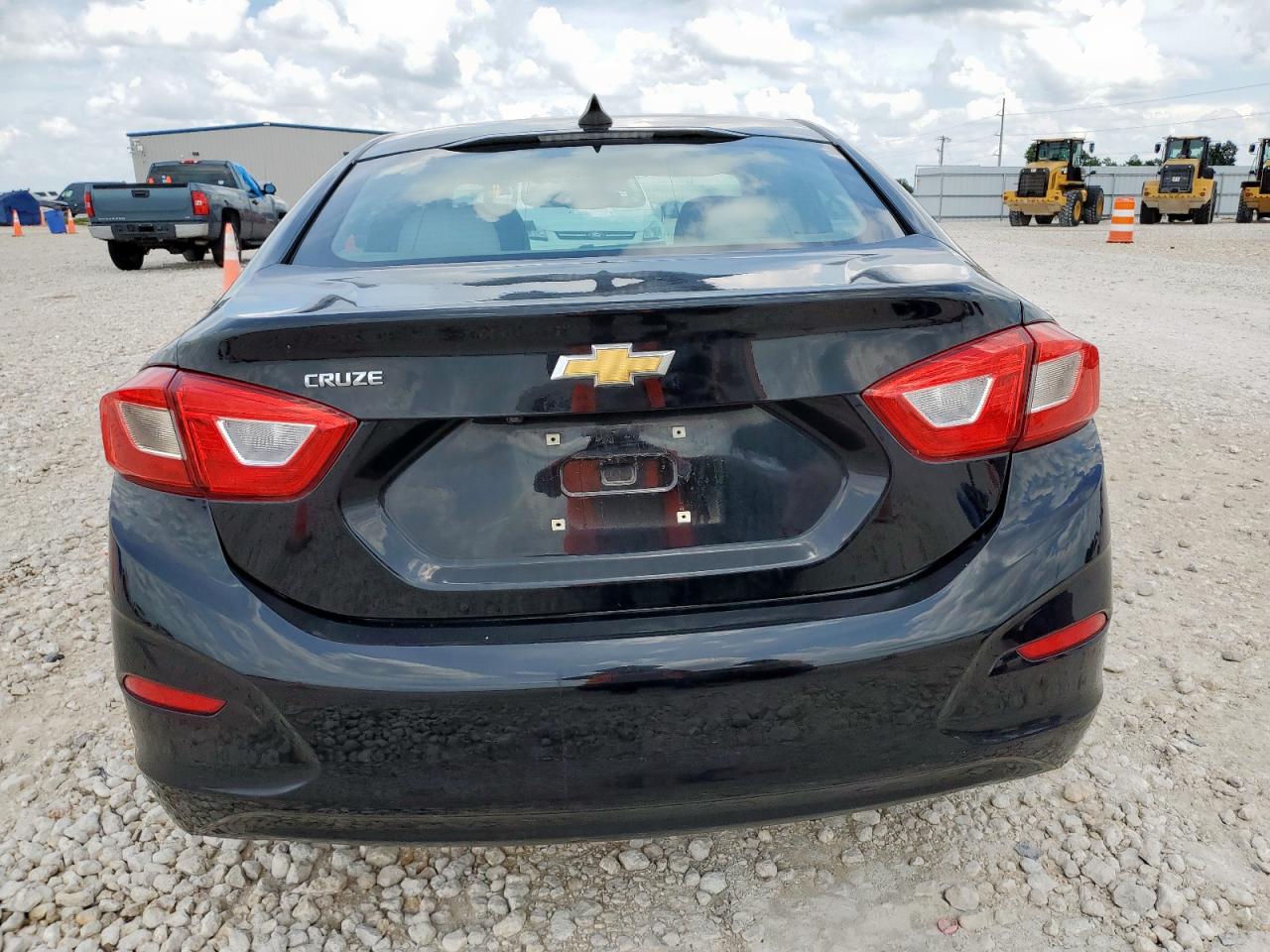2018 Chevrolet Cruze Ls VIN: 1G1BC5SMXJ7199508 Lot: 64860115