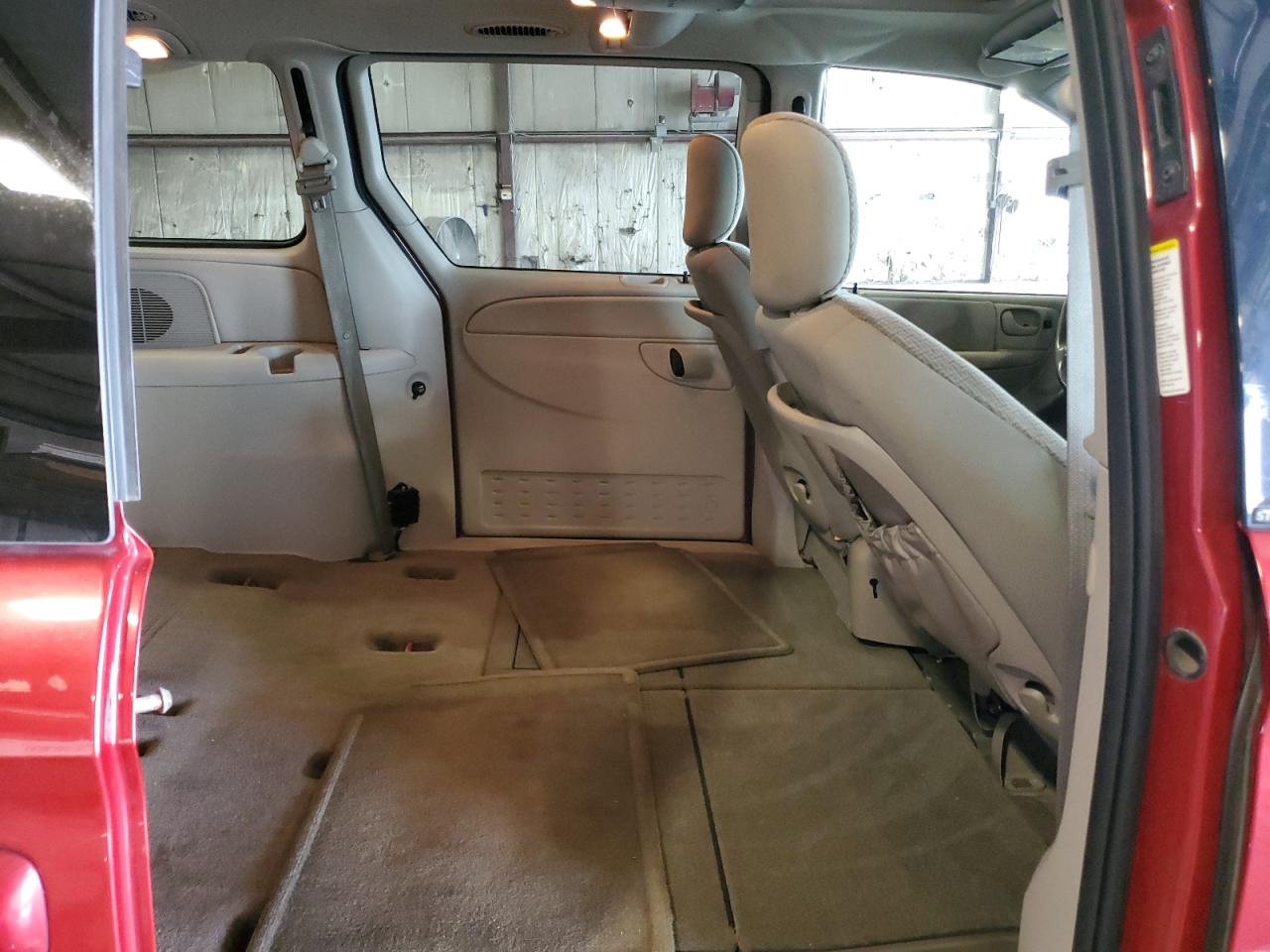 2005 Chrysler Town & Country Touring VIN: 2C4GP54L45R575386 Lot: 64021815