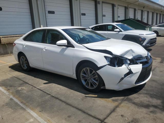 Sedans TOYOTA CAMRY 2017 Biały