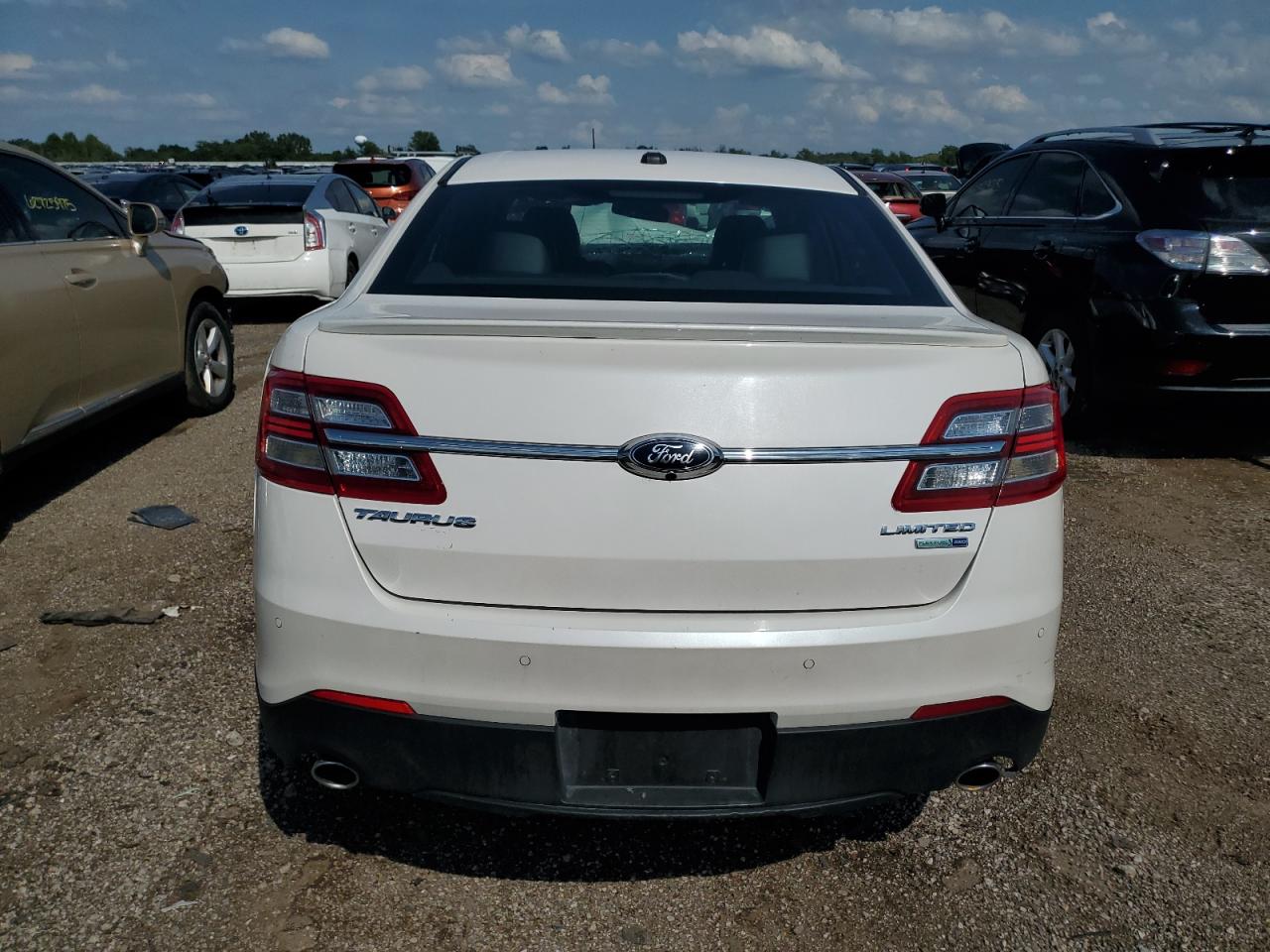 2018 Ford Taurus Limited VIN: 1FAHP2J89JG128704 Lot: 64303295