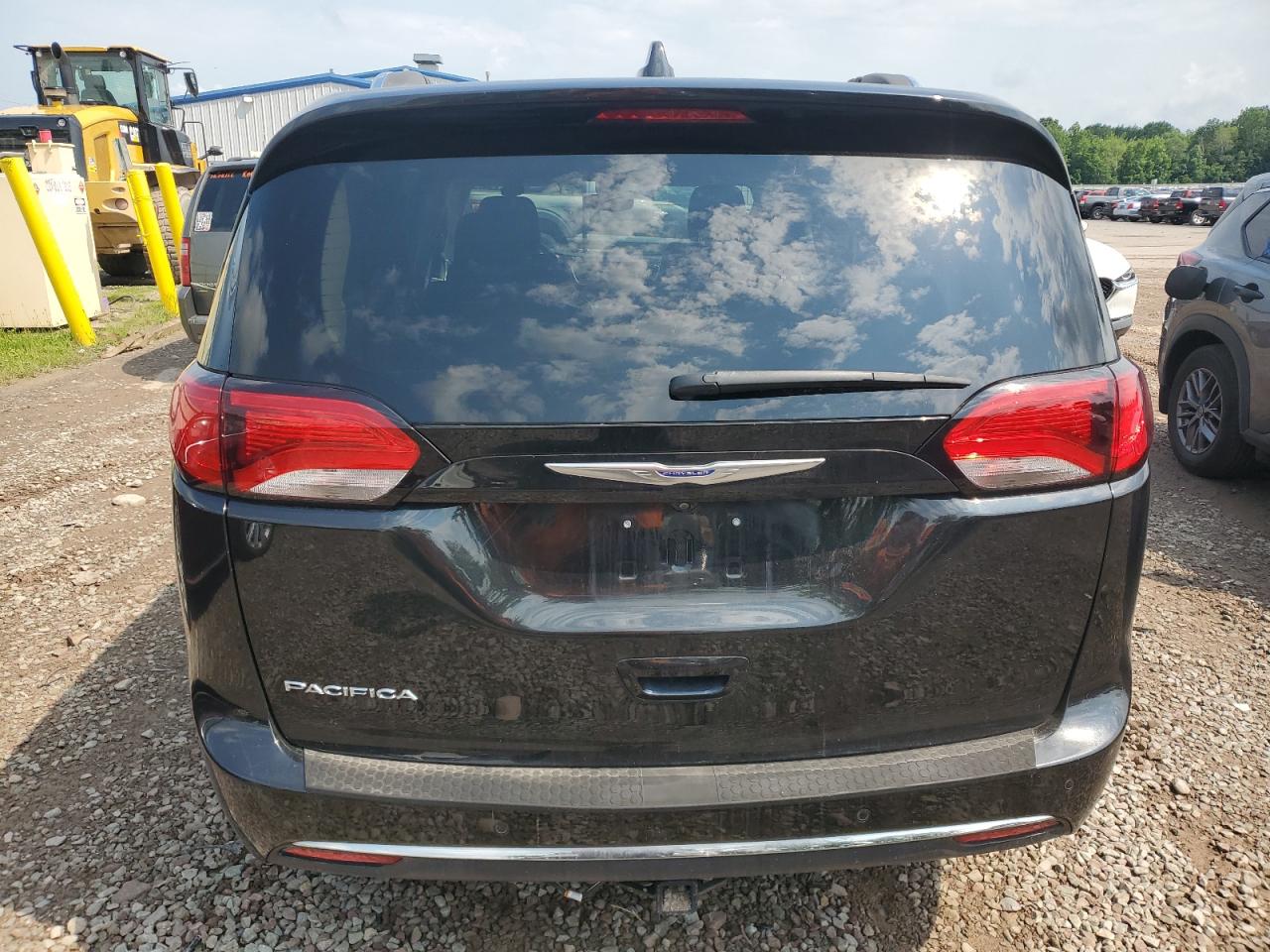 2019 Chrysler Pacifica Touring L VIN: 2C4RC1BG8KR731685 Lot: 63506965
