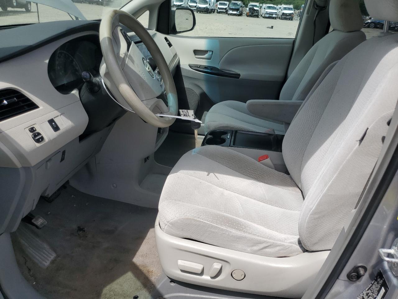 2011 Toyota Sienna Le VIN: 5TDJK3DC3BS016357 Lot: 65518425