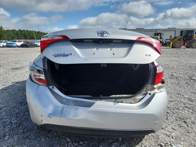 Sedans TOYOTA COROLLA 2014 Srebrny