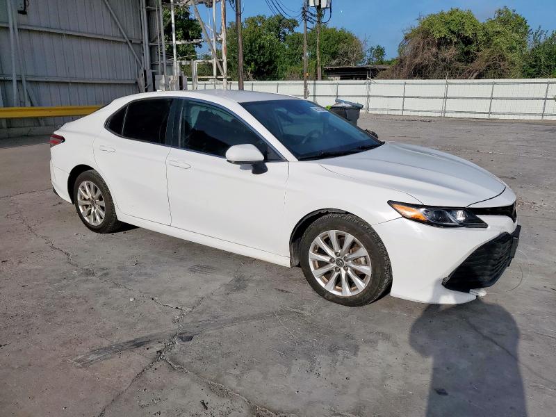 TOYOTA CAMRY 2019 White