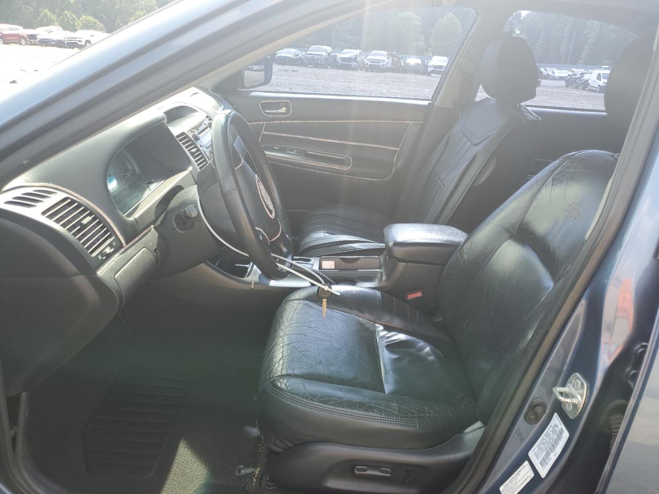 2003 Toyota Camry Le VIN: 4T1BF32K03U560942 Lot: 65364095