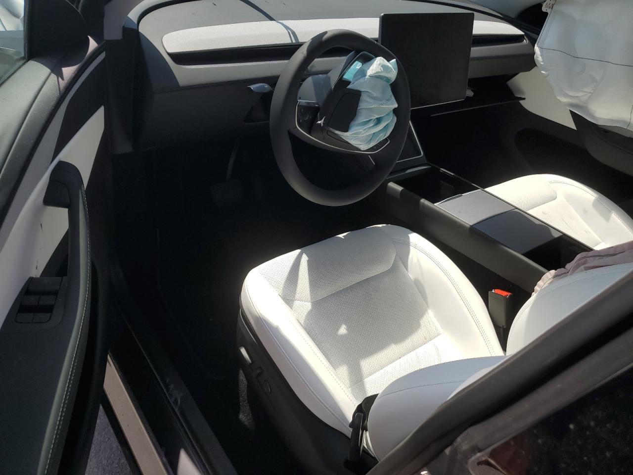 2026 Tesla Model Y VIN: 7SAYGDED6TA418862 Lot: 64355755