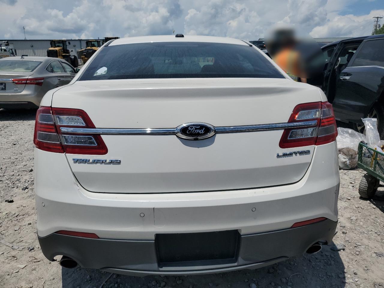 2013 Ford Taurus Limited VIN: 1FAHP2F81DG202727 Lot: 62662455