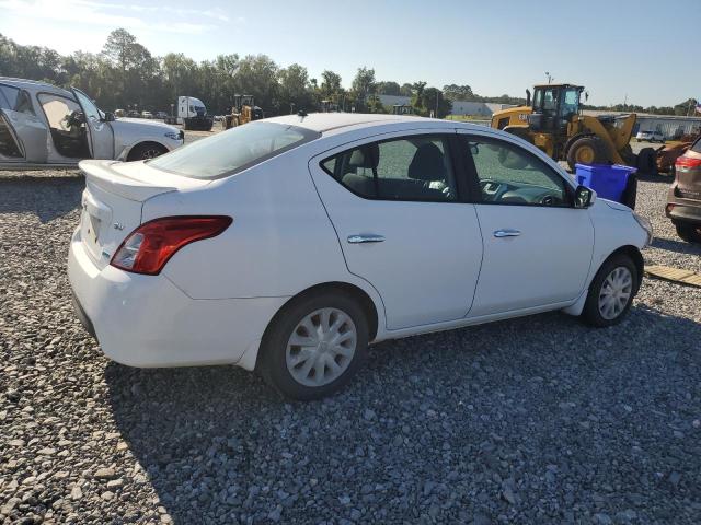  NISSAN VERSA 2015 Білий