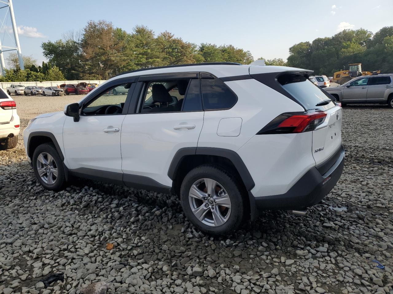 2025 Toyota Rav4 Xle white null gas 2T3P1RFV0SC502719 photo #3