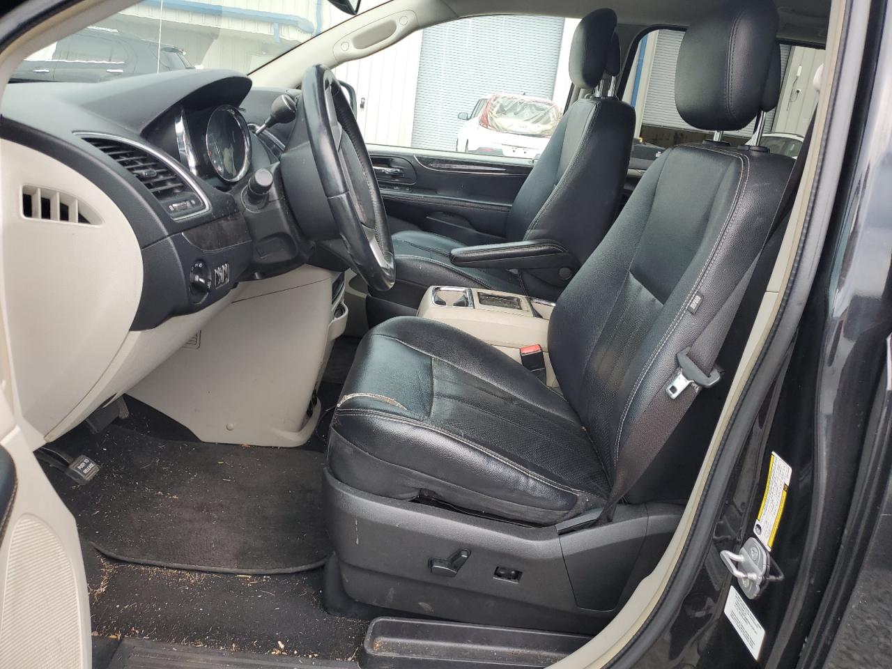 2014 Chrysler Town & Country Touring L VIN: 2C4RC1CG2ER214840 Lot: 65204175