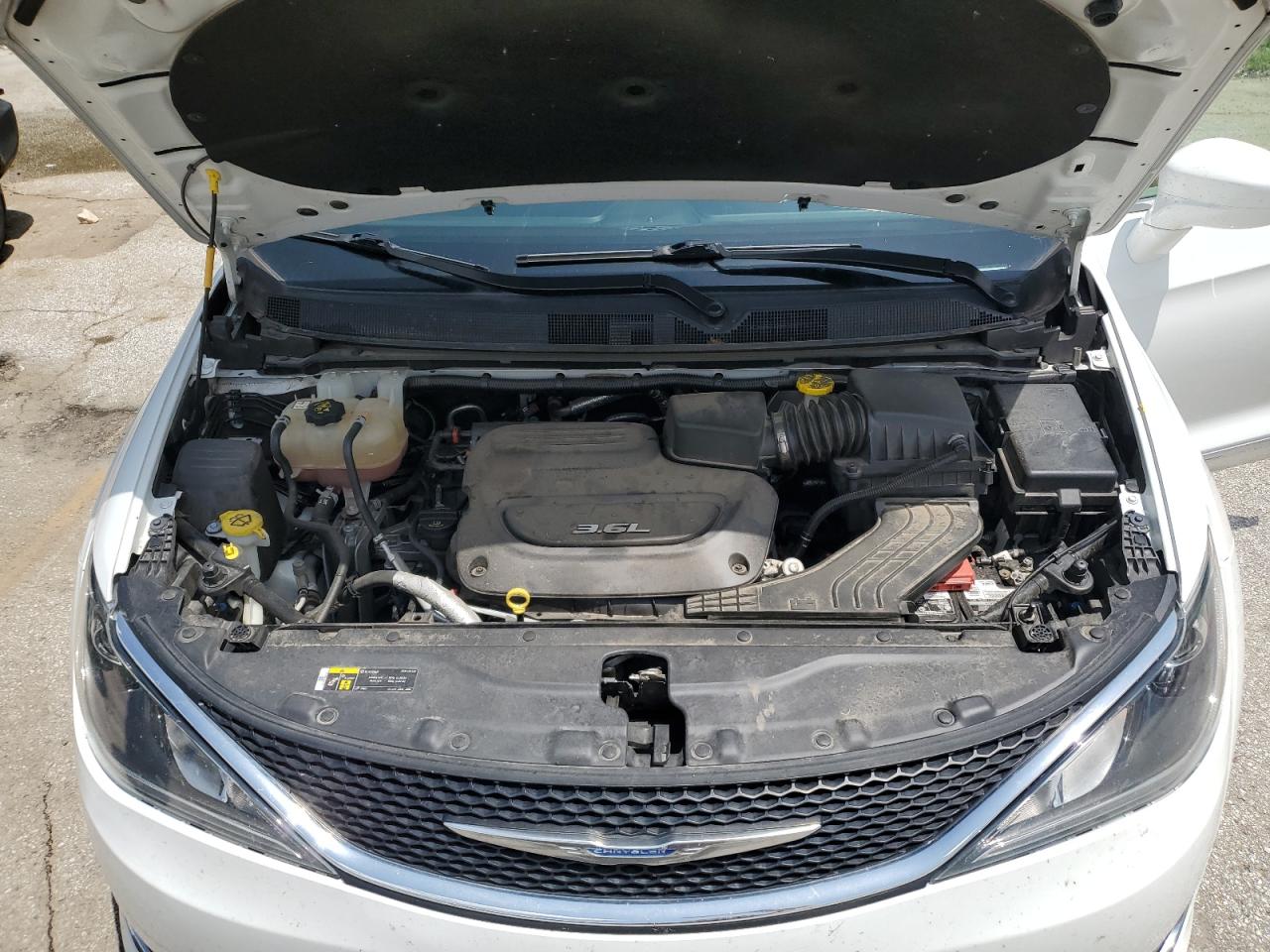 2018 Chrysler Pacifica Touring L VIN: 2C4RC1BG6JR149440 Lot: 65074575
