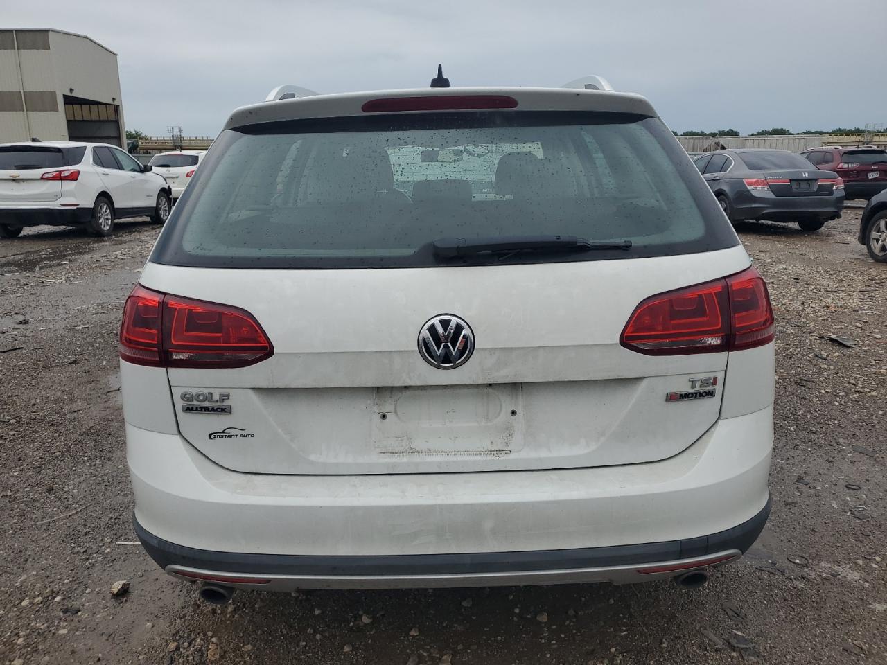 3vwh17auxhm526815 3VWH17AUXHM526815 2017 Volkswagen Golf Alltrack S
