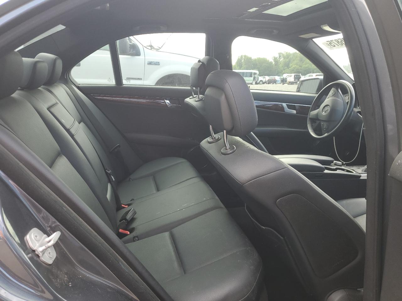 2010 Mercedes-Benz C 300 VIN: WDDGF5EB5AR110842 Lot: 63125875