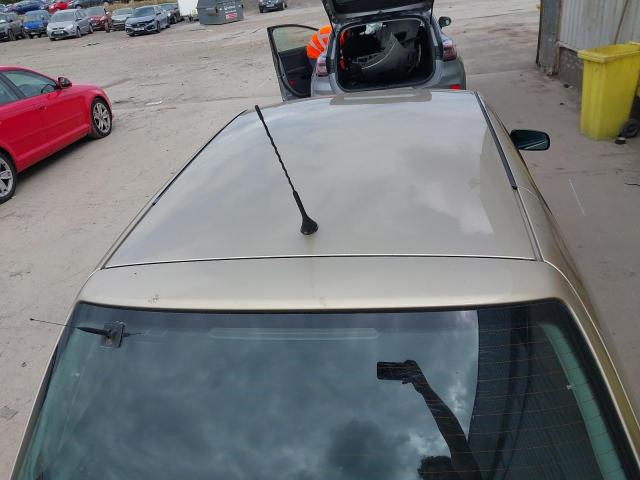 2002 VOLKSWAGEN GOLF TDI S