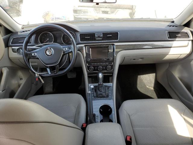  VOLKSWAGEN PASSAT 2018 Silver