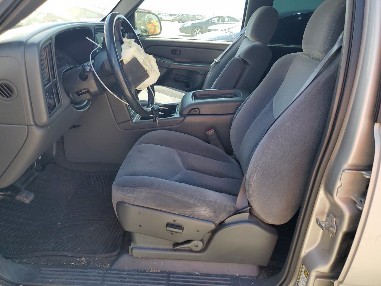 2004 GMC New Sierra C1500 VIN: 2GTEC13T241434679 Lot: 63063635