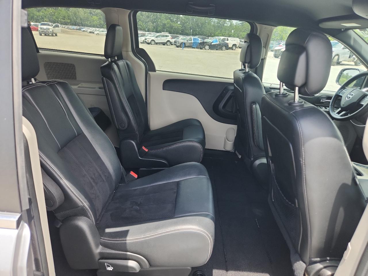 2018 Dodge Grand Caravan Sxt VIN: 2C4RDGCG8JR208518 Lot: 64384835