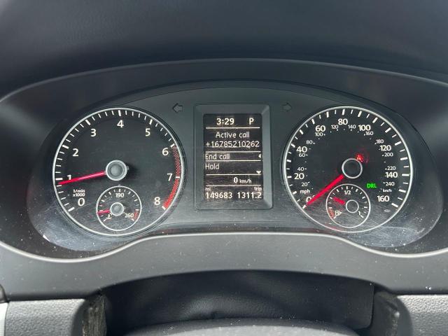Sedans VOLKSWAGEN JETTA 2013 Srebrny