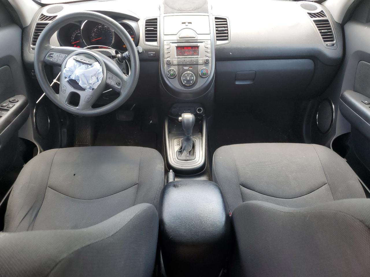 2011 Kia Soul + VIN: KNDJT2A26B7732313 Lot: 63449345