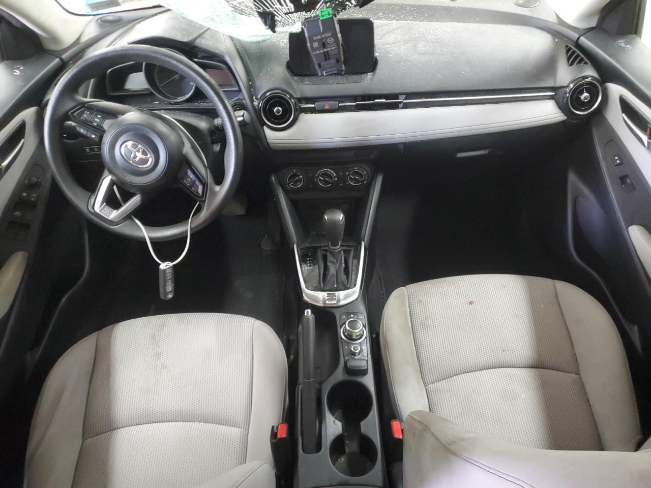 2019 Toyota Yaris L VIN: 3MYDLBYV3KY520417 Lot: 64668035