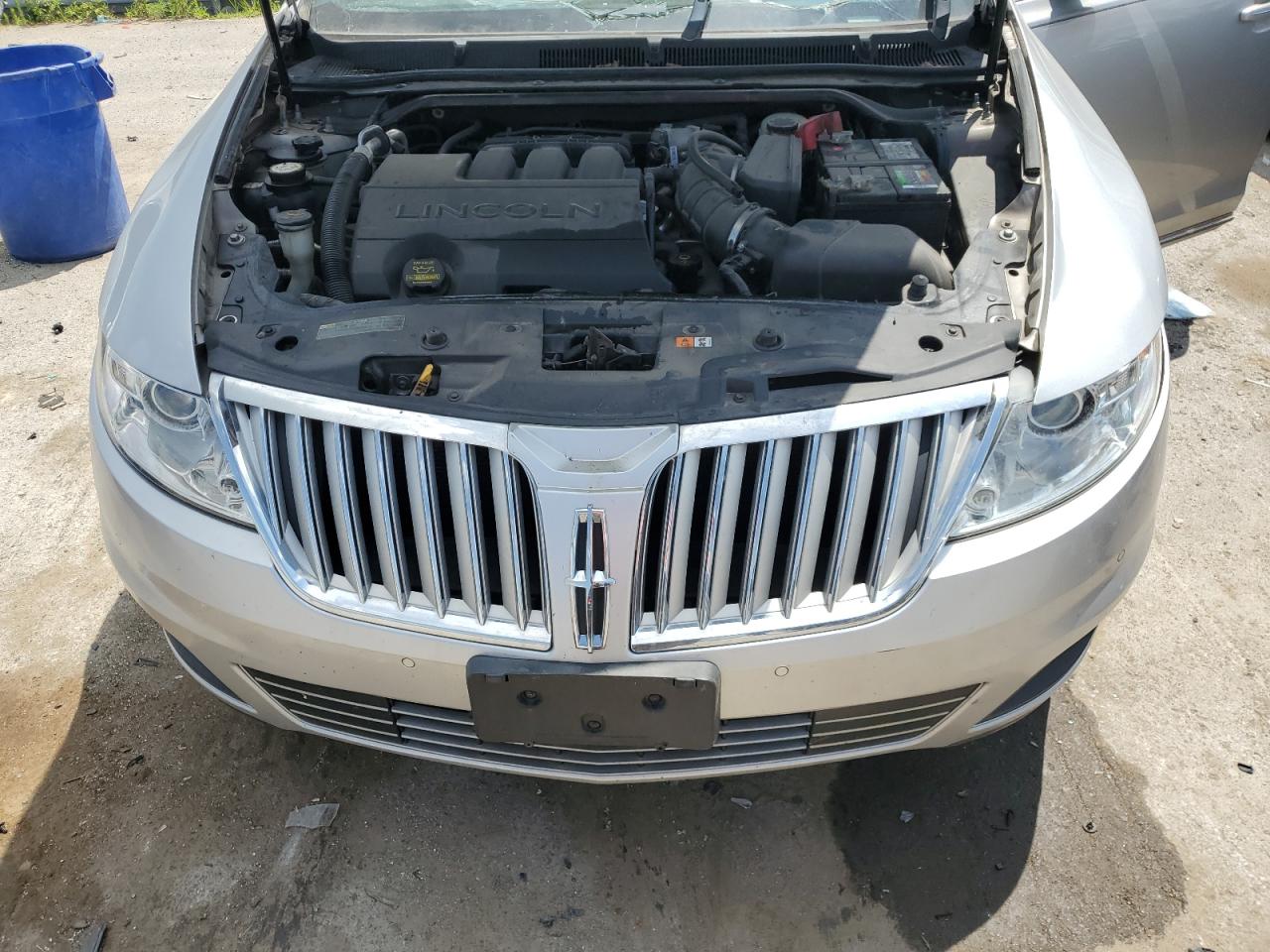 1LNHM93R49G630867 2009 Lincoln Mks