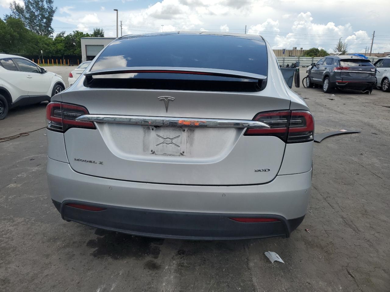 2017 Tesla Model X VIN: 5YJXCAE22HF029552 Lot: 63962945
