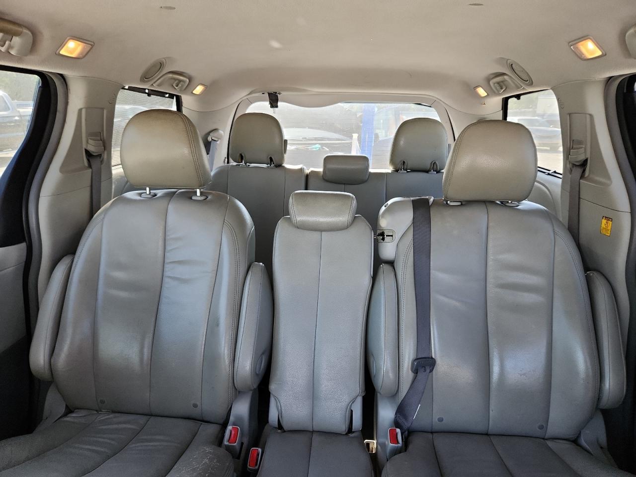 2011 Toyota Sienna Le VIN: 5TDKK3DC8BS011725 Lot: 64769995