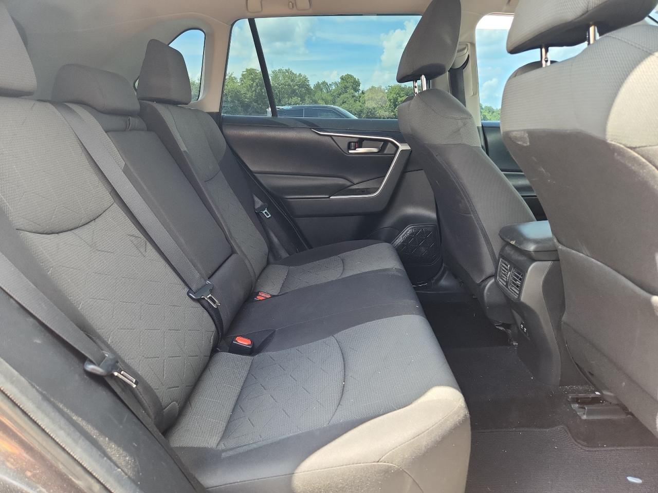 2020 Toyota Rav4 Xle VIN: 2T3W1RFV3LC052819 Lot: 64610225