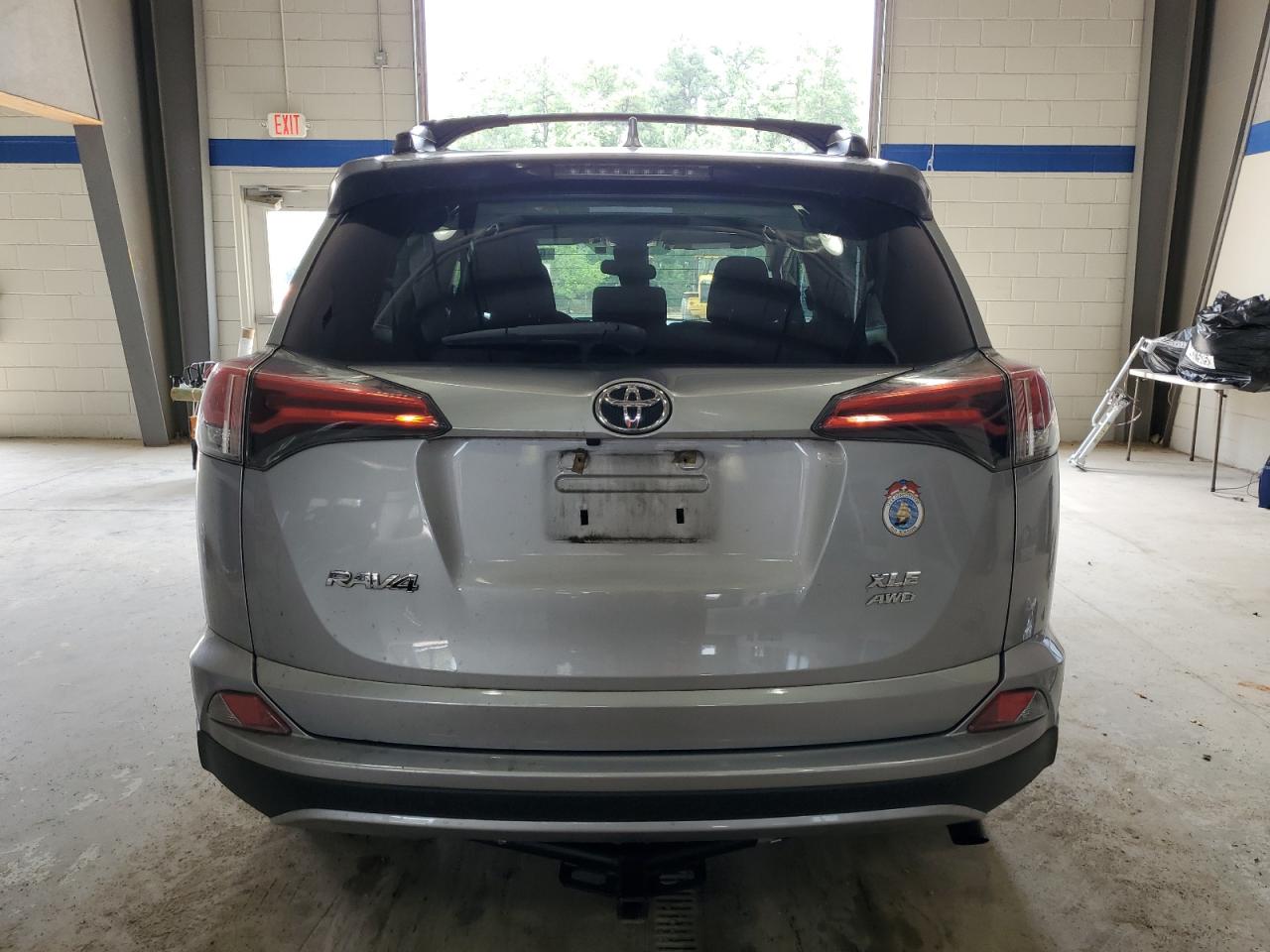 2017 Toyota Rav4 Xle VIN: 2T3RFREV1HW578369 Lot: 64929855